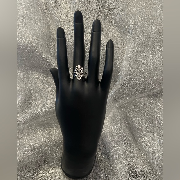 NEW: Elegant Vintage Stackable Style Finger Jewelry Decor - Picture 2 of 4